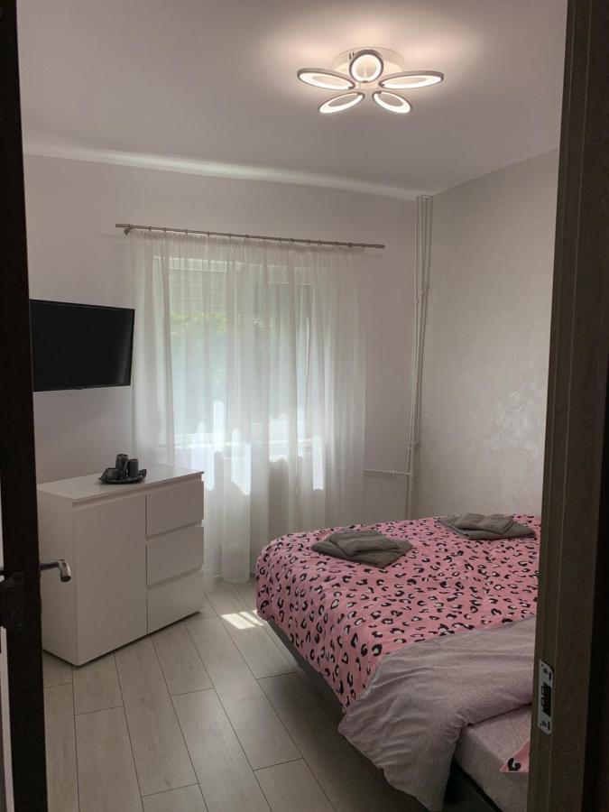 Apartament Regim Hotelier Nagyvárad Kültér fotó