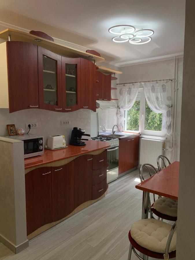 Apartament Regim Hotelier Nagyvárad Kültér fotó