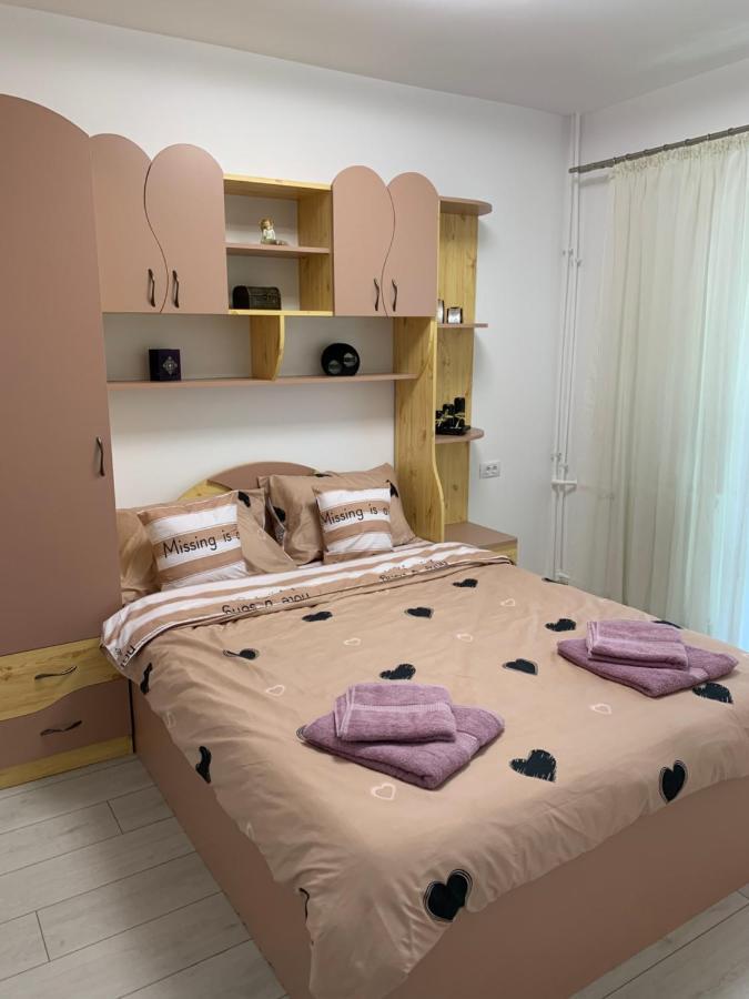 Apartament Regim Hotelier Nagyvárad Kültér fotó